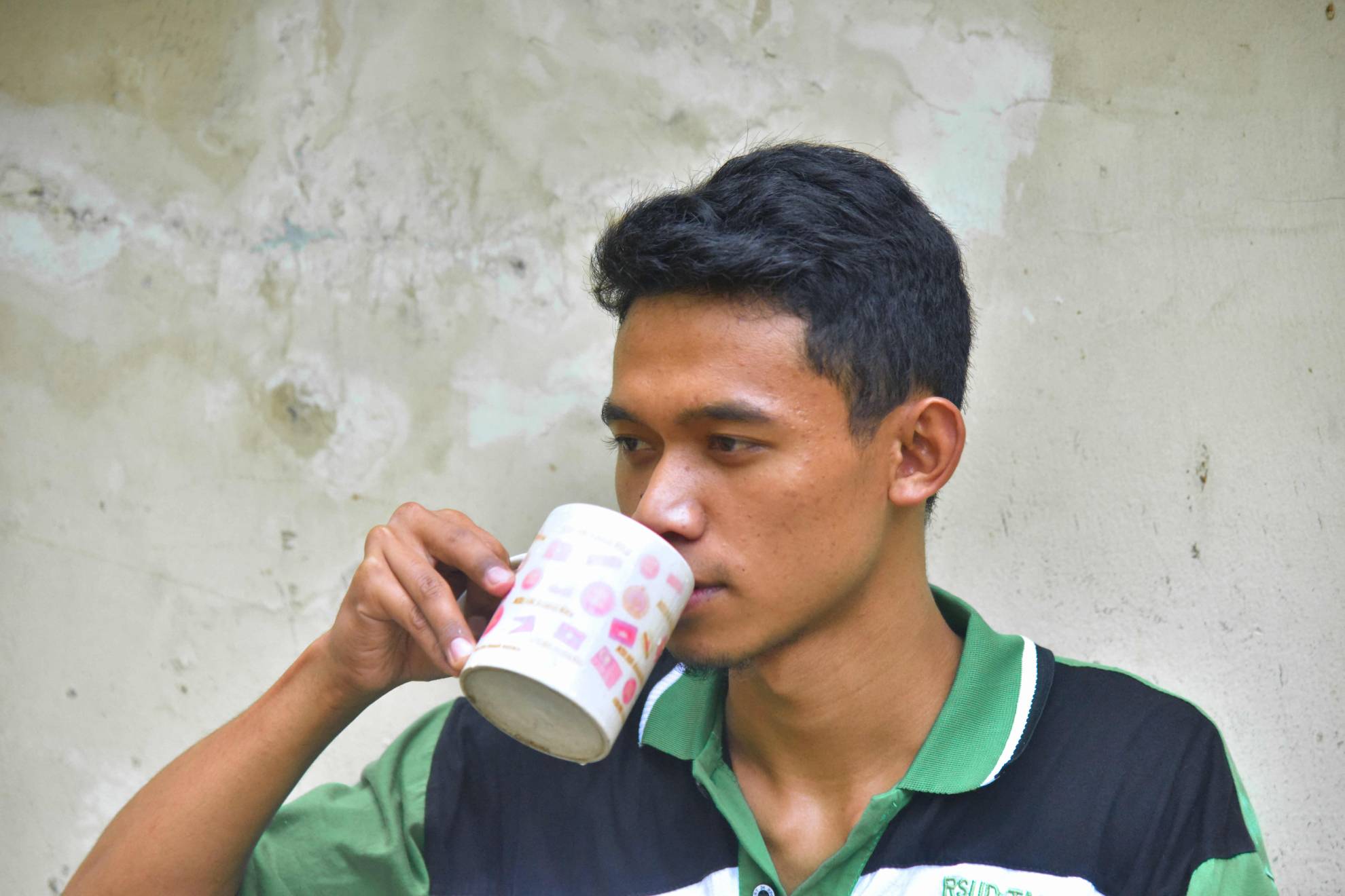 Konsumsi air tanah aman bebas bakteri dengan septic tank sesuai standar